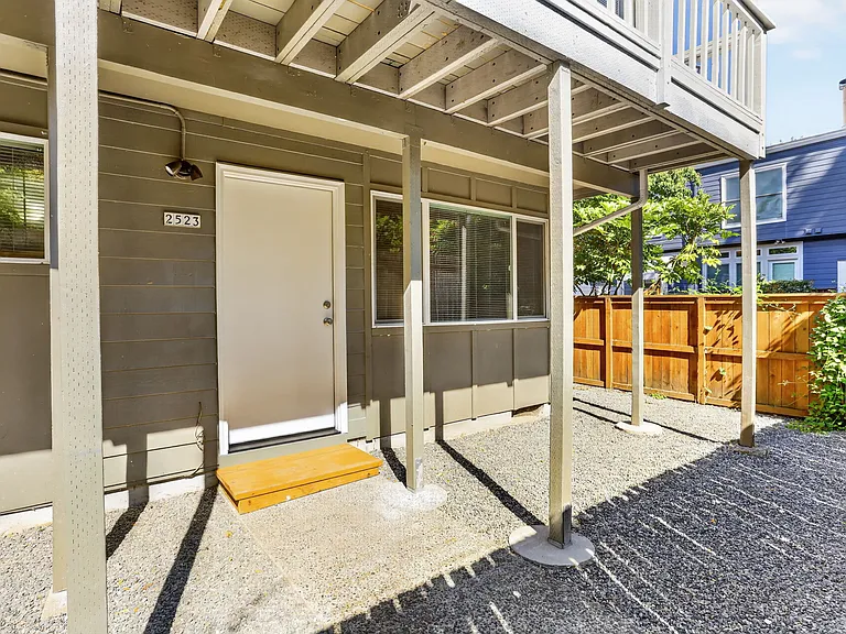 2523 NW Savier St — Photo 26