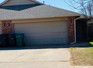 11006 SW 5th St, Yukon, OK 73099