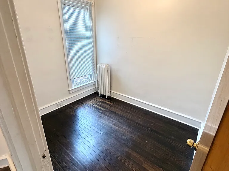 605 Lindley Ave — Photo 5