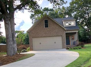 672 13th Avenue Pl NW, Hickory, NC 28601