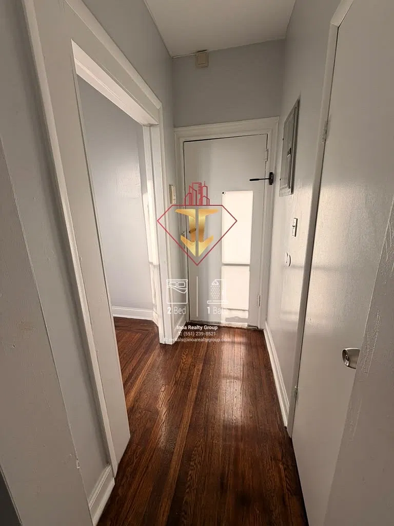 2 bed, 750 sqft, $1,700 — Photo 3