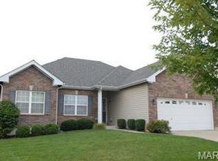 33 Logan Crossing Cir, O'Fallon, MO 63366