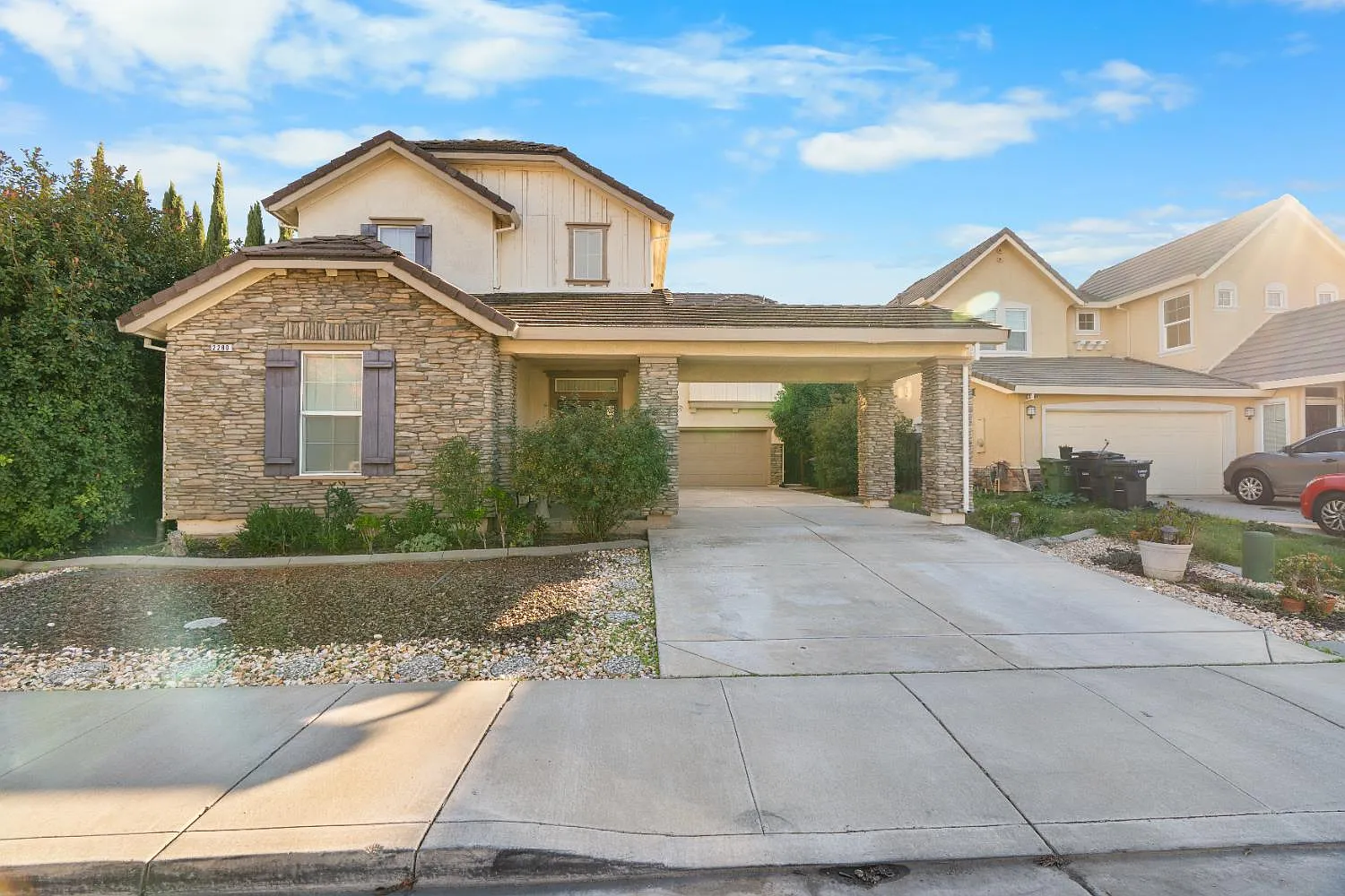 2280 Gibralter Ln photo 1