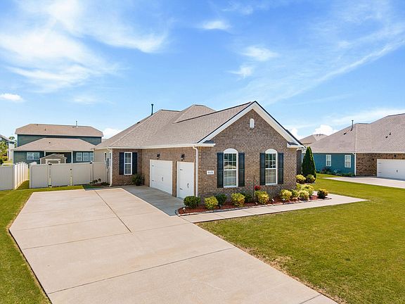 3rd image of 6626 Floral Ct