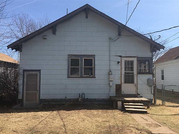 3rd image of 205 N Pine St