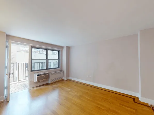 50 West 97th Street image 2 of 7