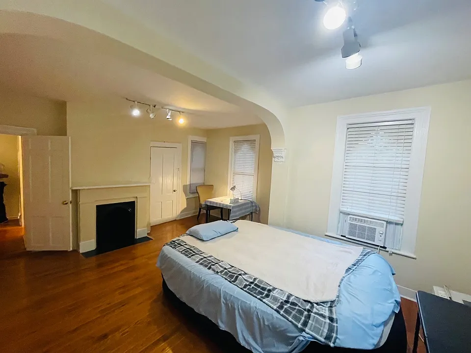82 Fairview Pl