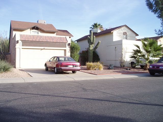2nd image of 721 N Hazelton Dr