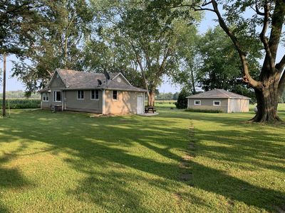 711 Old Salem Rd, Kell, IL, 62853