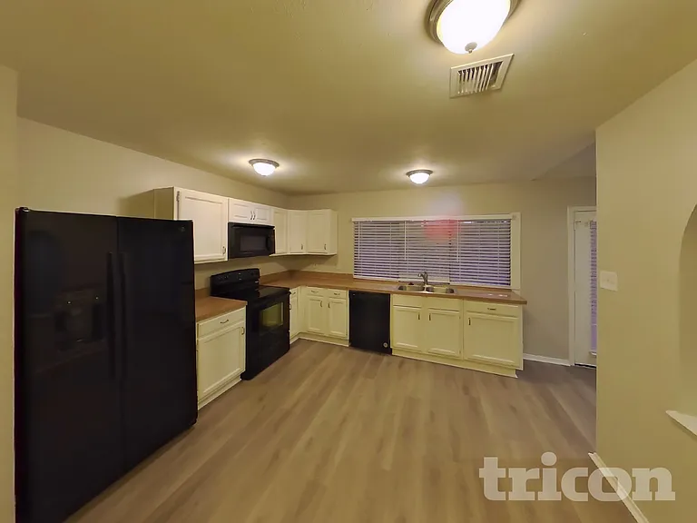 5529 Kerry Ln — Photo 5