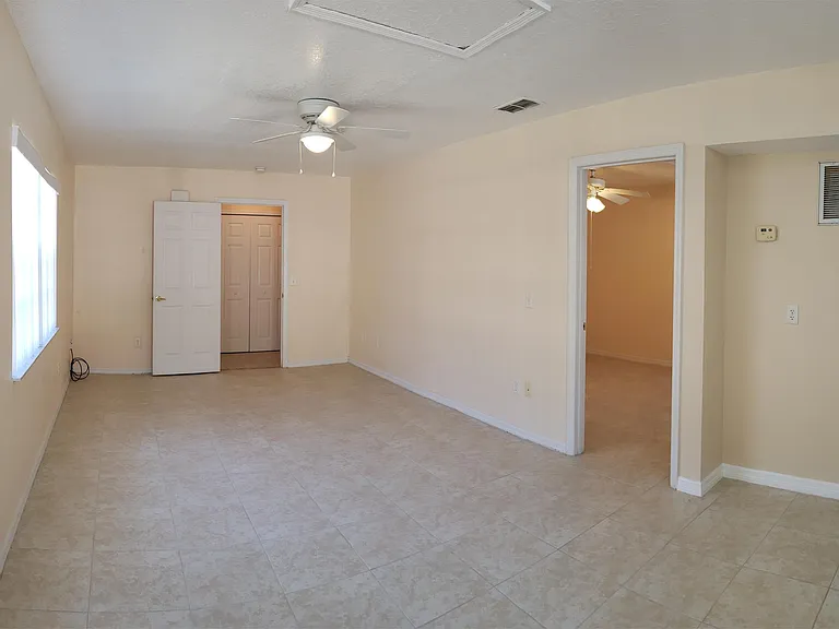 2807 Fan Palm Dr #5-1 — Photo 2