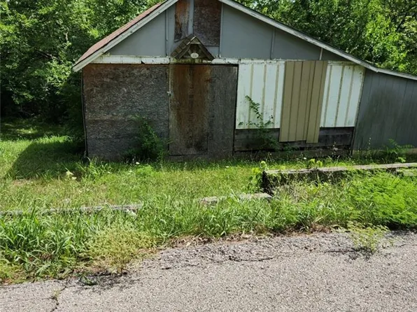 316 Folk St, Excelsior Springs, MO 64024