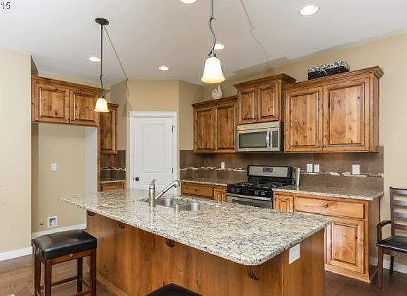 5th image of 6112 NE 57th Pl