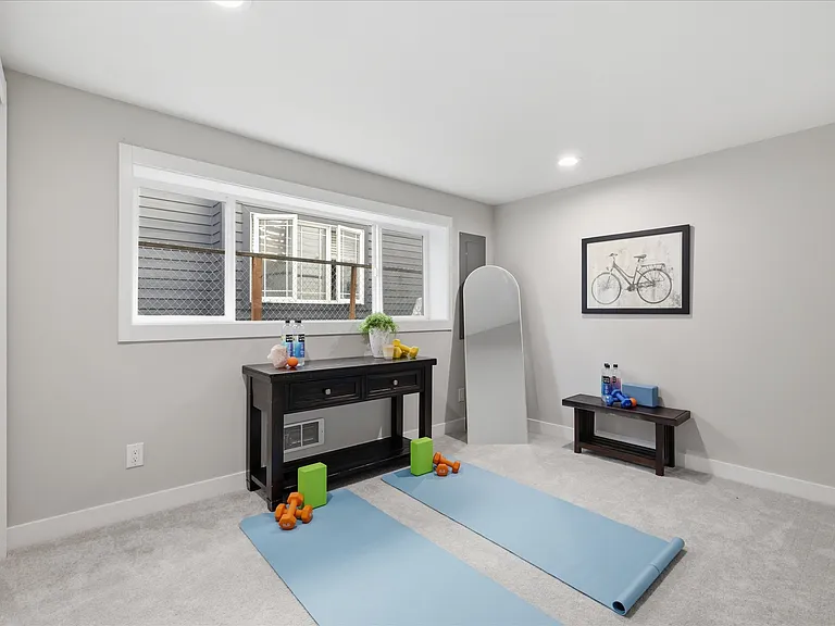 1113 S Pearl St — Photo 26