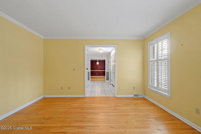 5th image of 202 Wormer Road