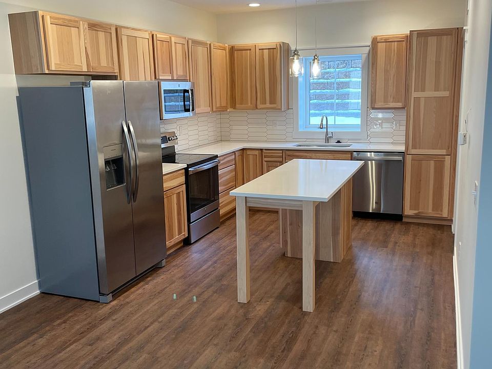 Large and bright kitchens