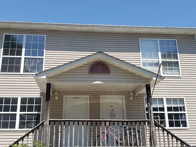 2473 Rodney Dr SE — Photo 1