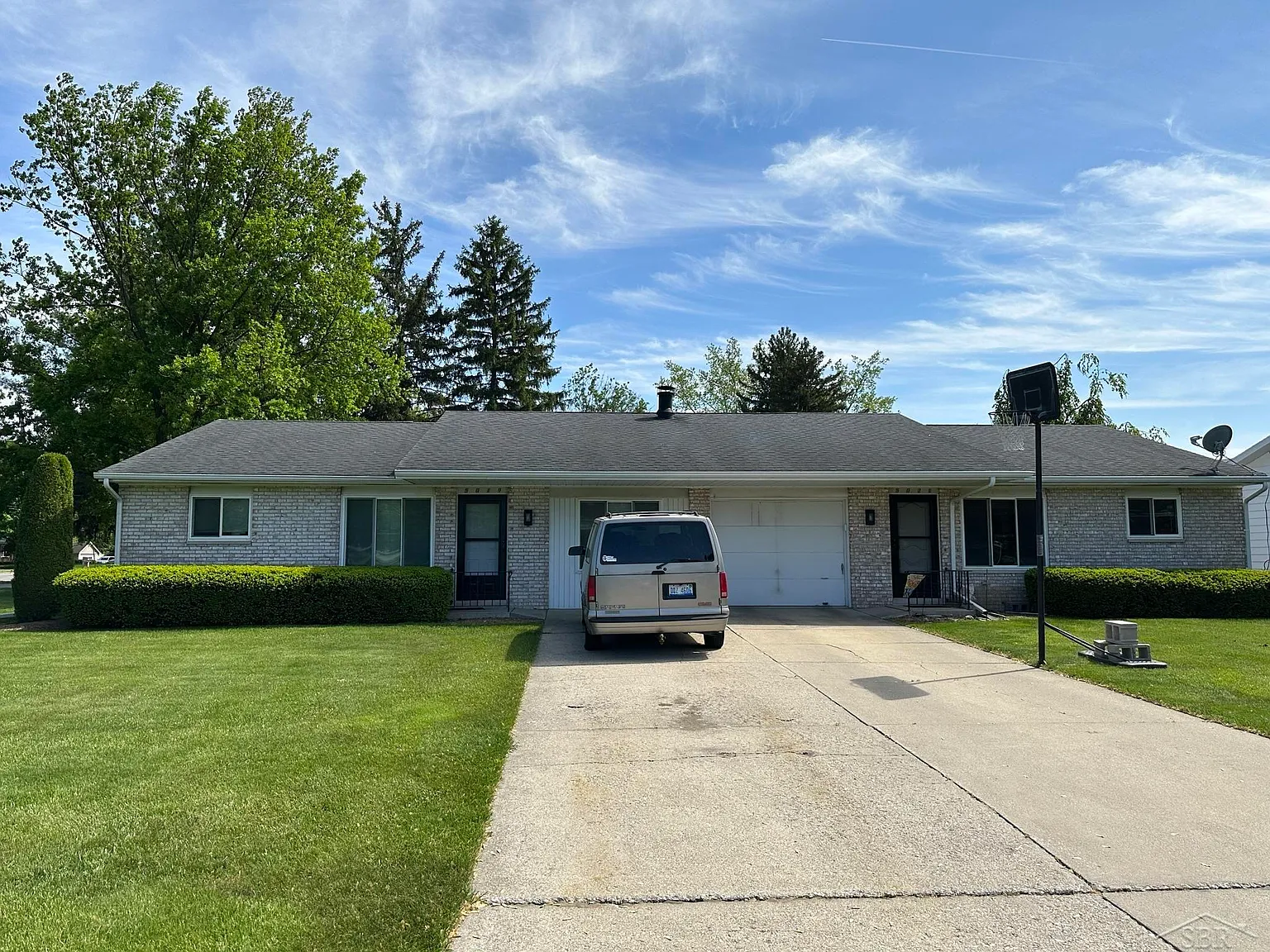 5019 Glenfield Dr photo 1
