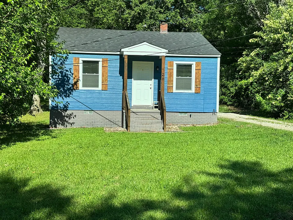 126 S Jackson Rd