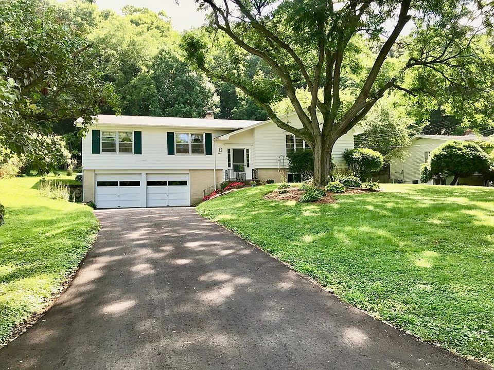 2nd image of 3431 Cliffside Dr