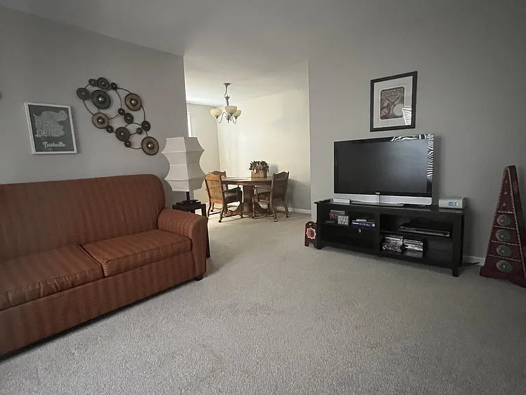 2301 Dalebrook Ct #B — Photo 3