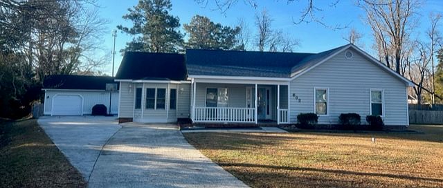 1st image of 602 Barn Ct