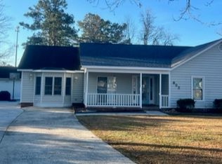 602 Barn Ct, Morehead City, NC 28557