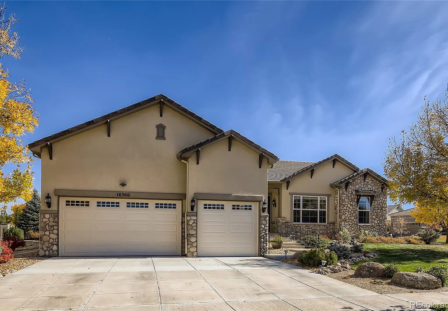4 bed, 5688 sqft, $4,200 — Photo 1