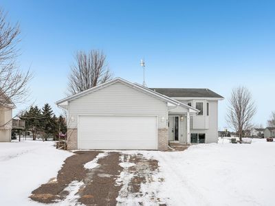 931 Shady Ridge Ln, Braham, MN, 55006