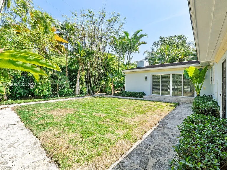 1037 Alfonso Ave — Photo 46