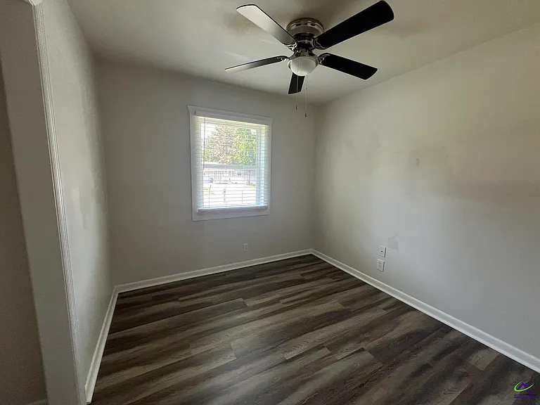 110 Trinity Dr — Photo 9