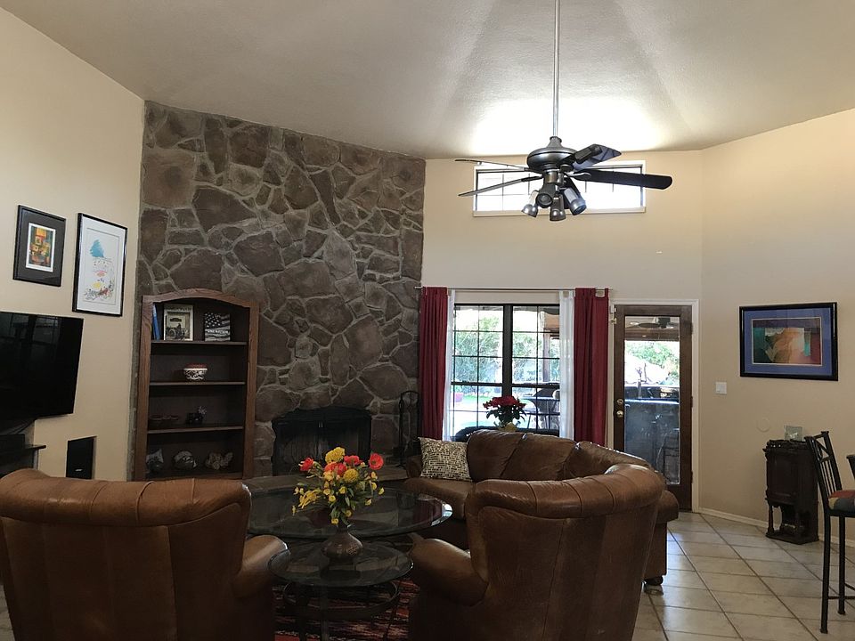 1st image of 615 N La Loma Ave