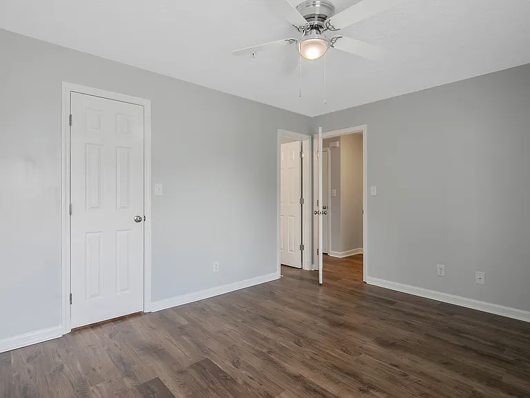 295 Warton Ln #7 — Photo 18