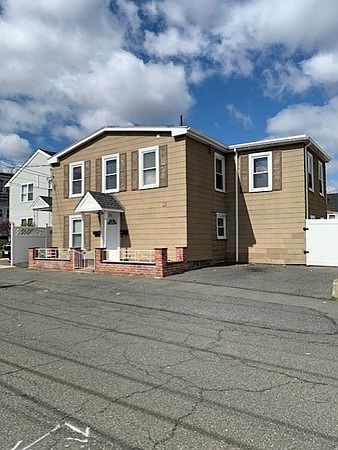 1st image of 132 Larkin St #1