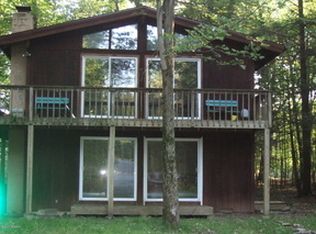 6 Seneca Dr, Lake Ariel, PA 18436