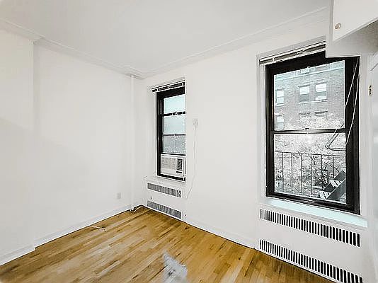 4th image of 119 E 89th St APT 3D