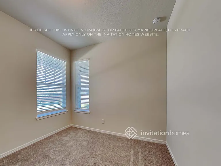 2600 Blowing Breeze Ave — Photo 9