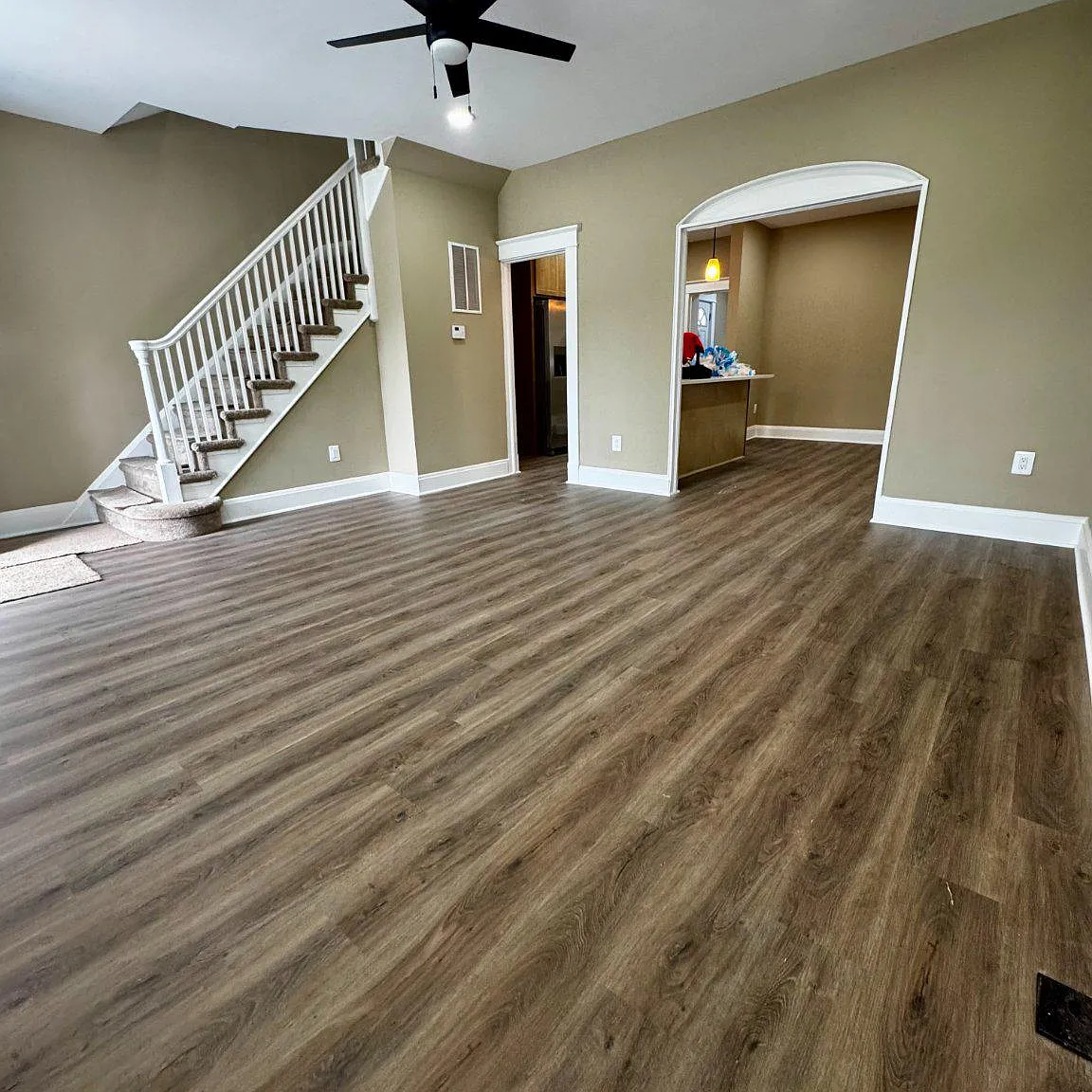 4 bed, 2.0 bath, 1586 sqft, $2,200 — Photo 4