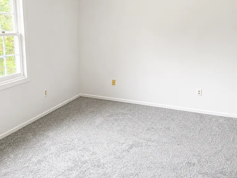 112 Sherwood Ave #5 — Photo 4