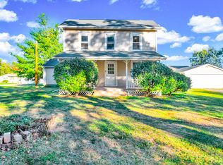 612 E North St, Le roy, IL