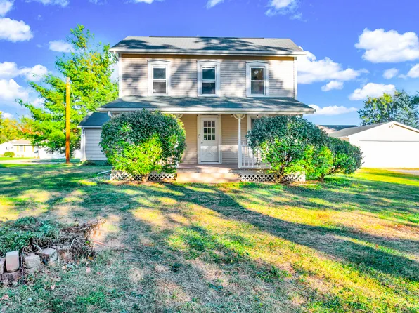 612 E North St, Le Roy, IL 61752