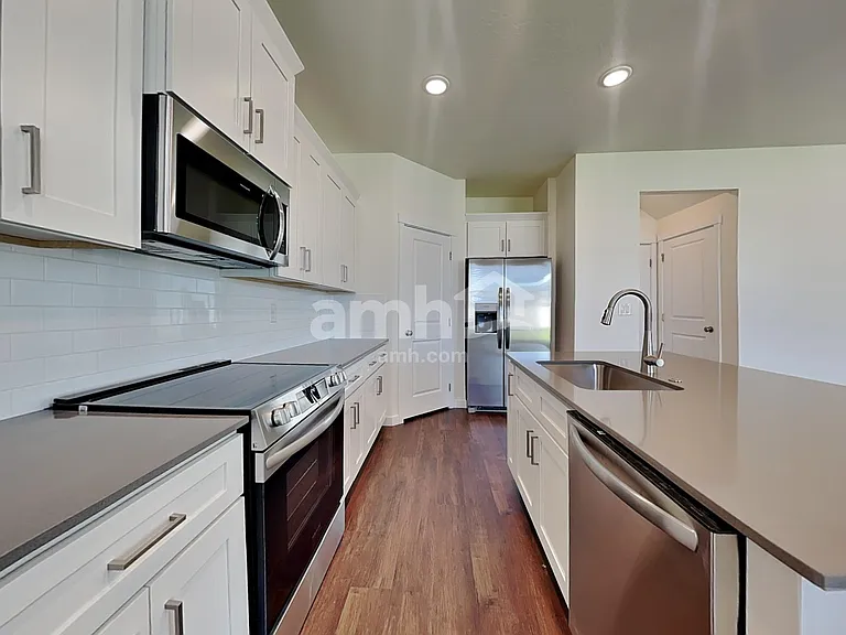 9412 W Shumard St — Photo 4