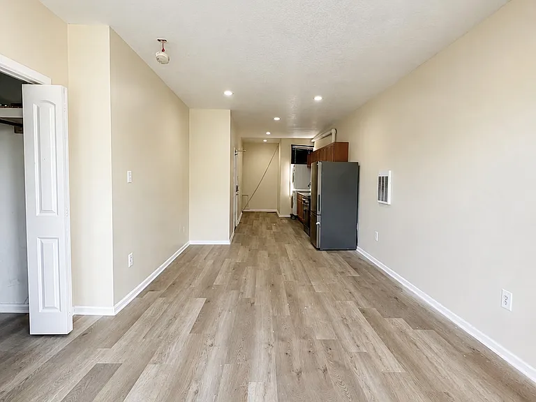 2213 N 33rd St #2 — Photo 8