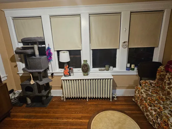 256 S Evaline St Floor 2, Pittsburgh, PA 15224