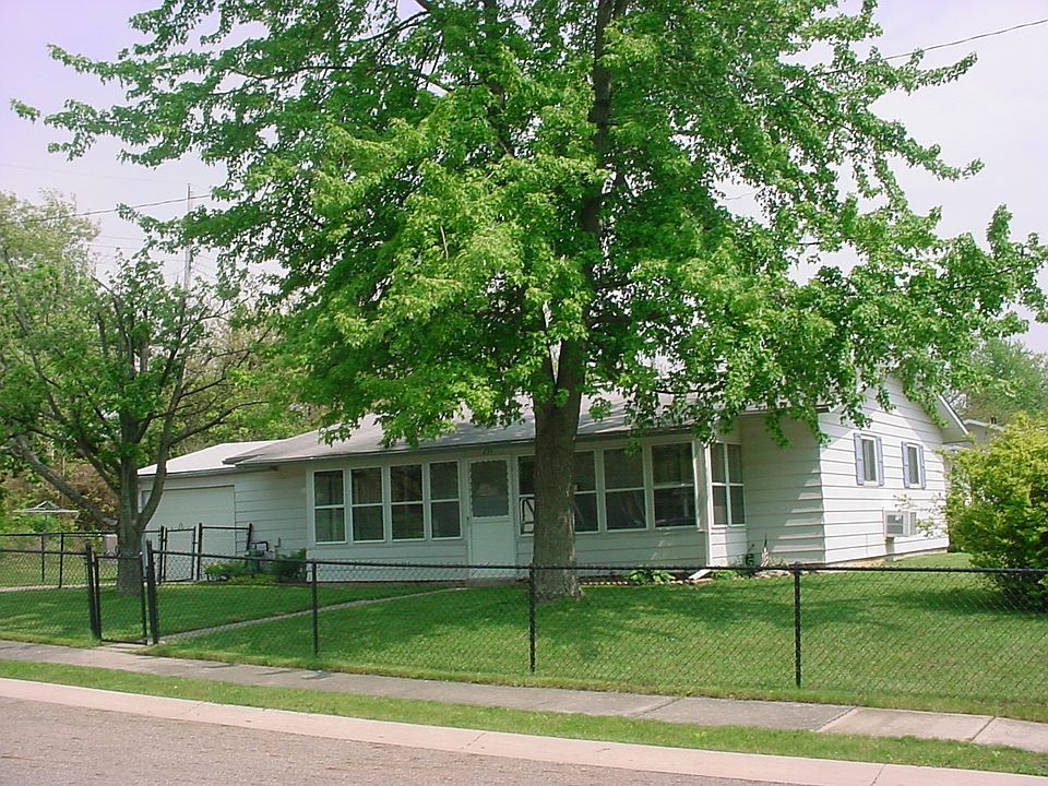 1st image of 231 W College Ave