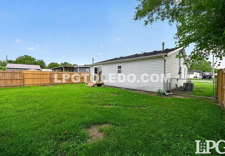 12378 Lincoln Blvd — Photo 25