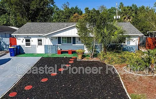 7713 Heather St Photo 1
