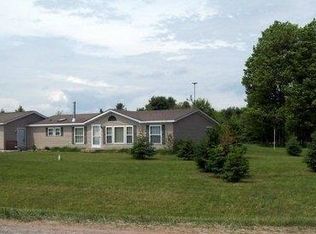 2220 Cardinal Cir, Cheboygan, MI 49721