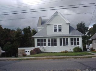 327 Curtis St, Meriden, CT 06450