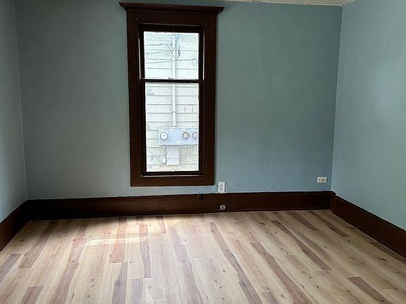 5th image of 427 West Ave #1-A
